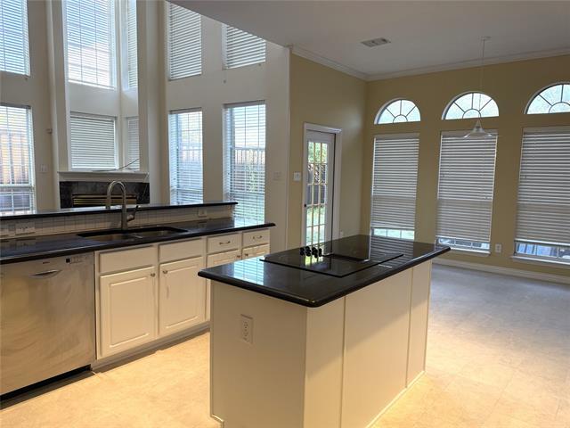 Building Photo - 2704 Meadow Hills Ln