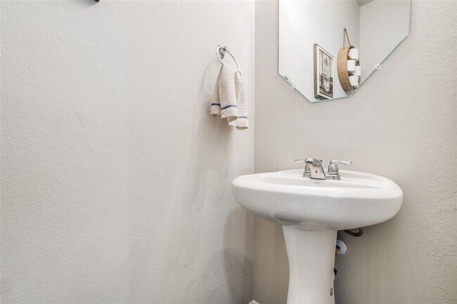Building Photo - Looking for your first home or your forever home, the open floor plan on this beautiful home in t...