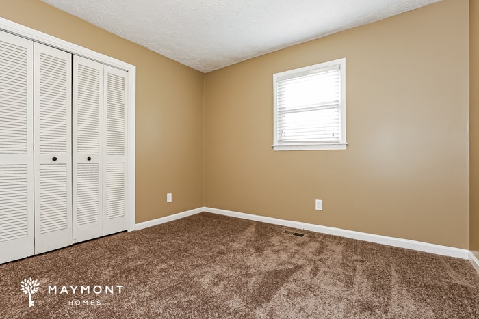 Building Photo - 4590 Ridgeview Dr