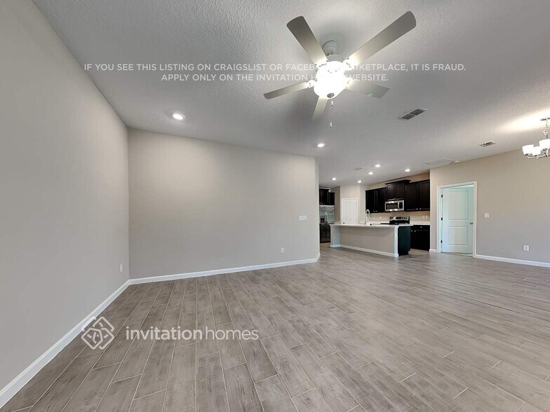 Building Photo - 9871 Lemon Balm Wy