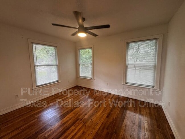 Building Photo - 2021 Bluebonnet Dr