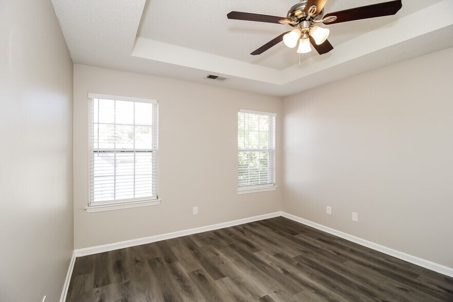 Building Photo - 714 Cherry Branch Cir