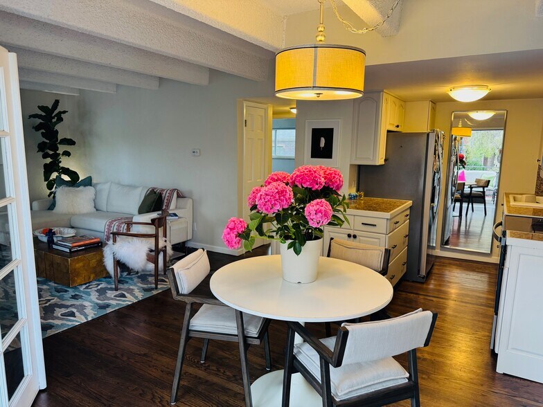 Primary Photo - 33 N Corona St