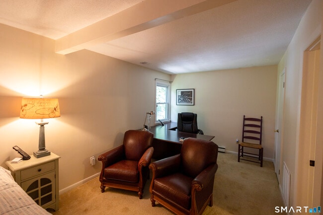 Building Photo - 18 Pinewood Shores