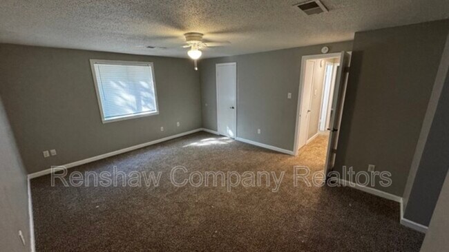 Building Photo - 5755 Heartwood Dr