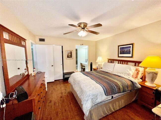 101 Berkley Rd Hollywood, FL Apartment Finder