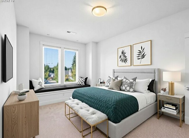 Building Photo - 9010 SW Inez St