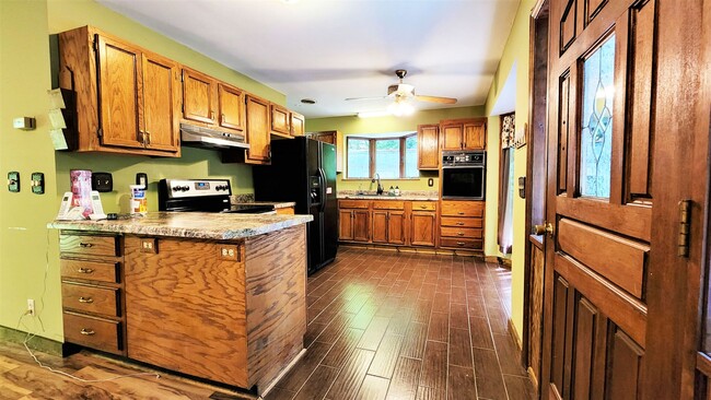 Building Photo - Private Home