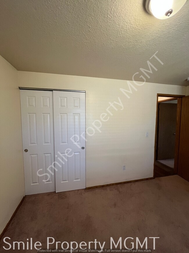 Building Photo - 215 SE 91st Ave