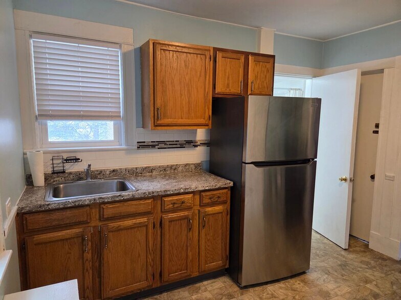 Building Photo - 1594 Union St