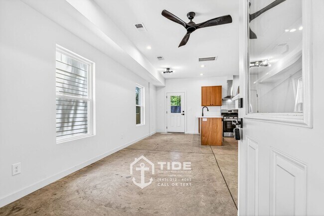 Building Photo - Modern Hanahan Living Near Park Circle