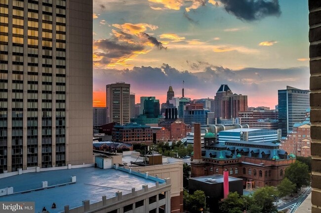 Building Photo - 675 S President St