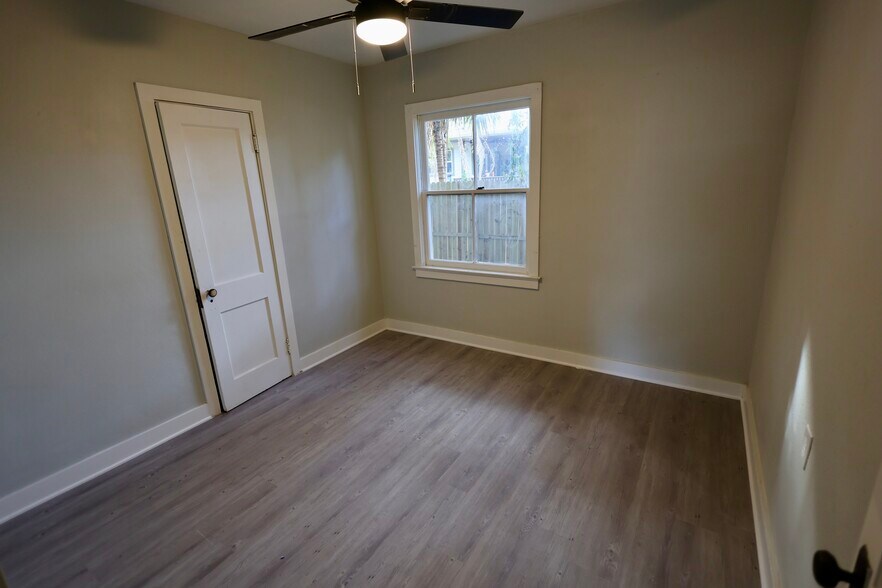 Bed 2 - 400 S 9th St