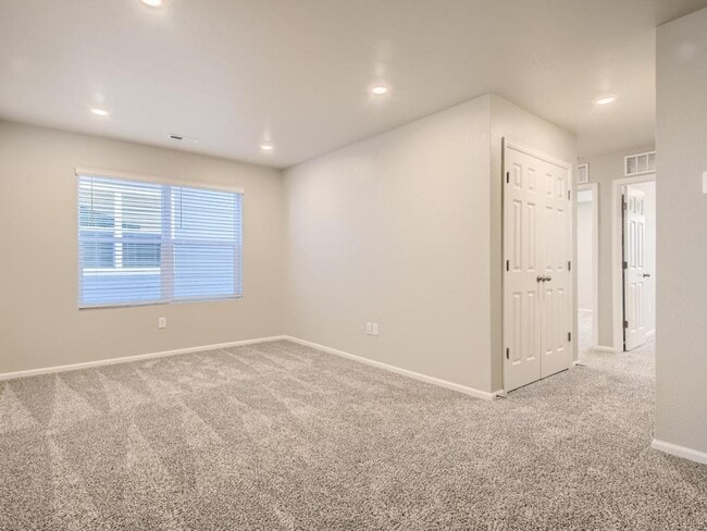 Building Photo - 12225 Creamery St