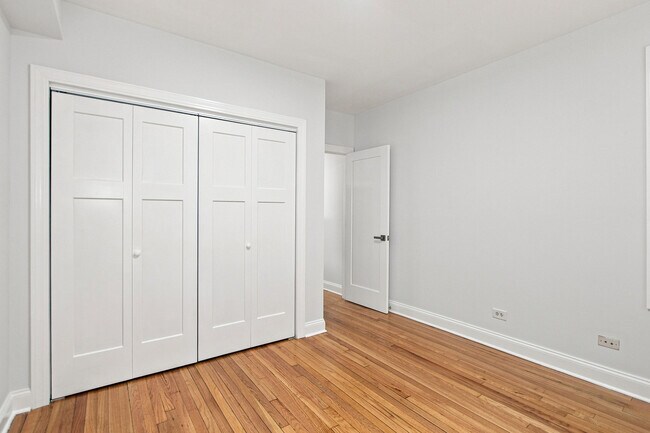 Building Photo - 3731 N Elston Ave