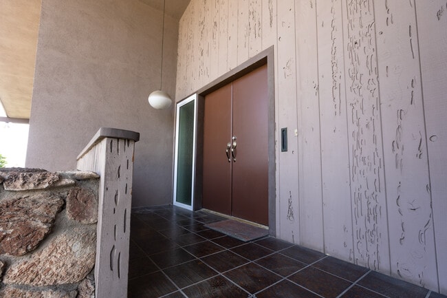 Building Photo - 1855 Alpha St