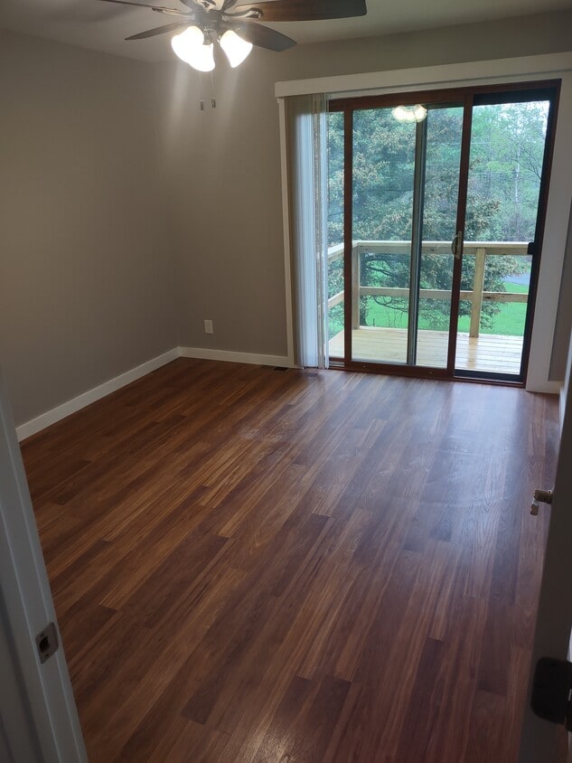 1st floor bed - 8620 Salt Springs Rd