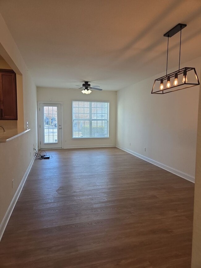 Building Photo - Virginia Beach living at its BEST!