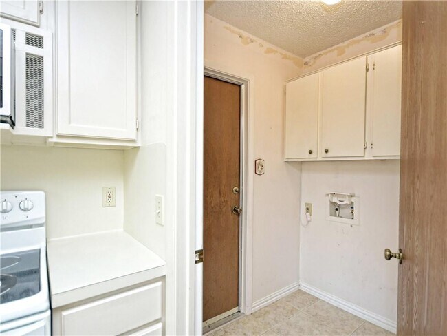 Building Photo - 11502 Toledo Dr