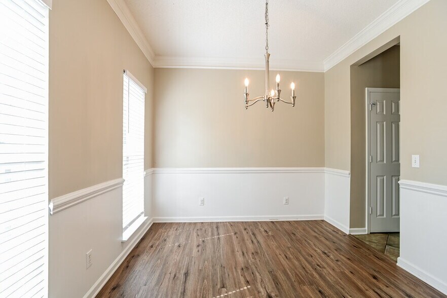 Building Photo - 1432 Lockhart Pl NW