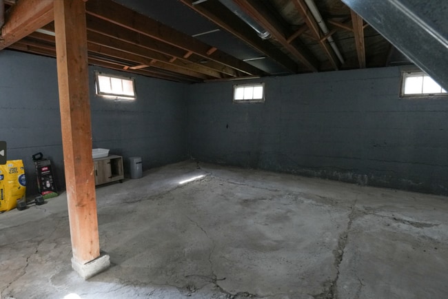 Building Photo - 2 bedroom home for rent