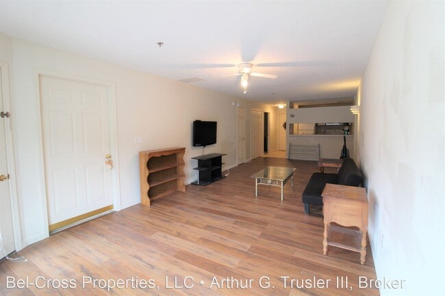 Building Photo - 4 br, 4 bath House - 4207 University Commo...