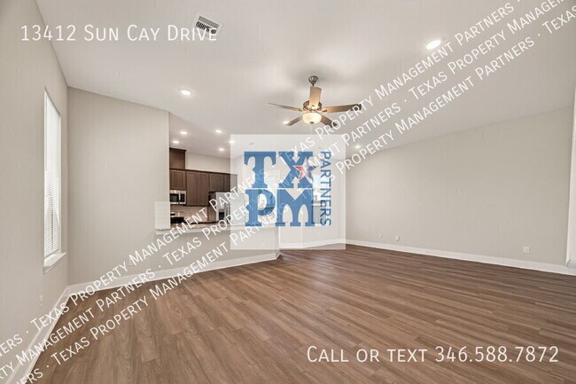 Building Photo - 13412 Sun Cay Drive