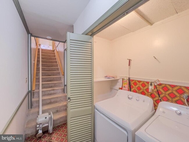 Building Photo - 194 Red Hill Rd