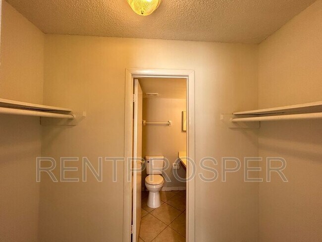 Building Photo - 4207 S Semoran Blvd