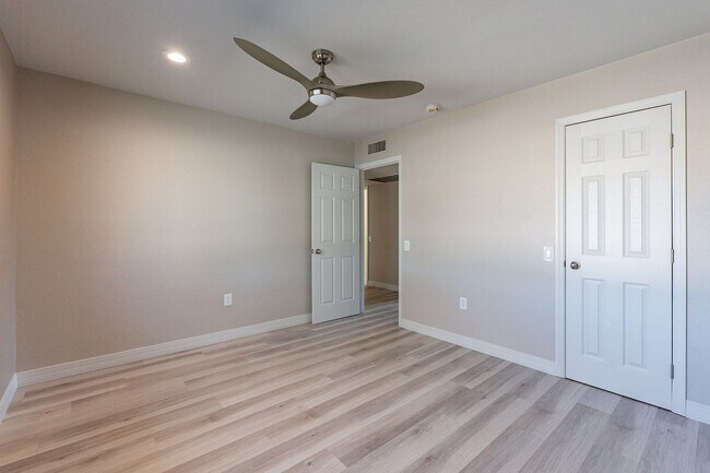 Building Photo - Modern Updated Home in Gated Community of ...