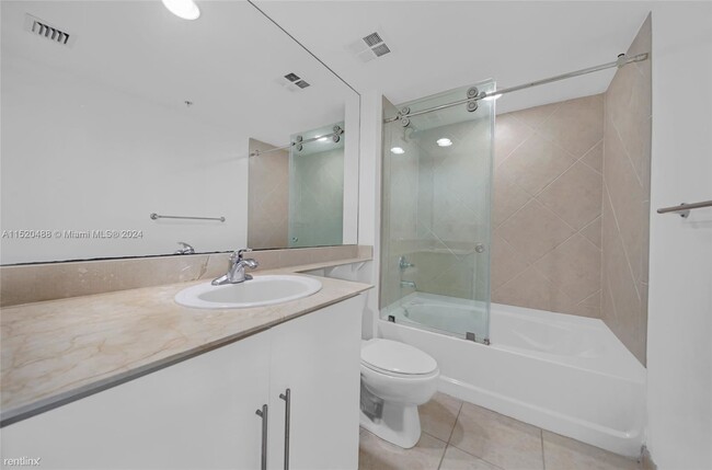 Building Photo - 2 br, 2 bath Condo - 335 S Biscayne Blvd A...
