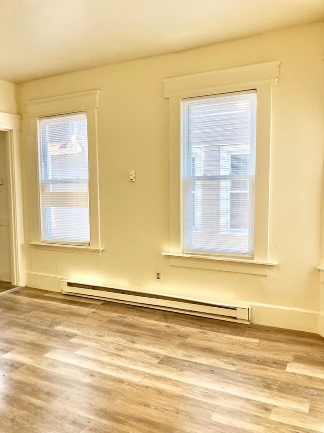 Building Photo - DICKERMAN