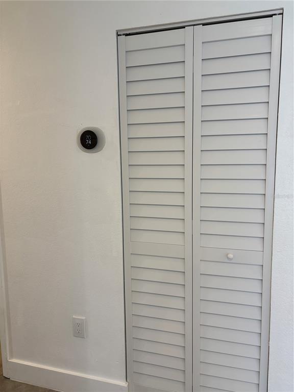 Building Photo - 5815 Erin Ln S