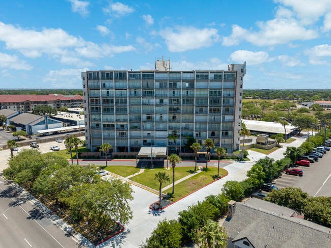 Building Photo - 4600 Ocean Dr