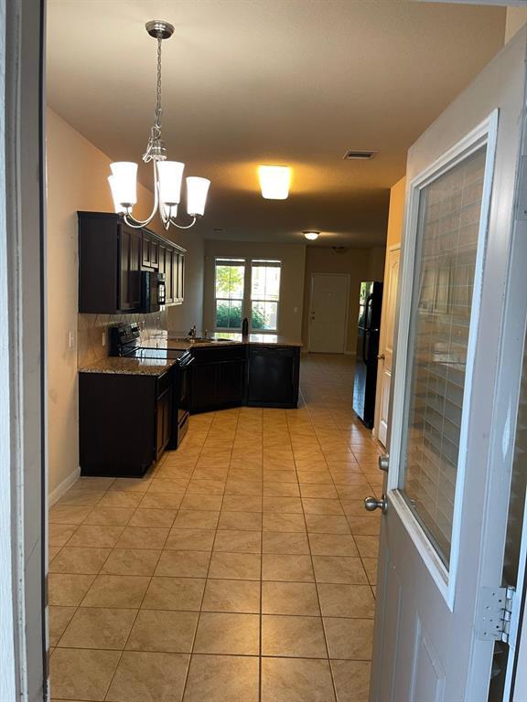 Building Photo - 404 Crater Lake Dr