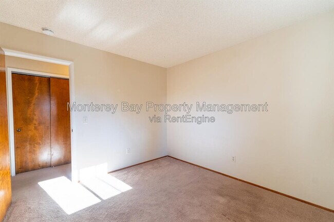 Building Photo - 27045 Meadows Rd