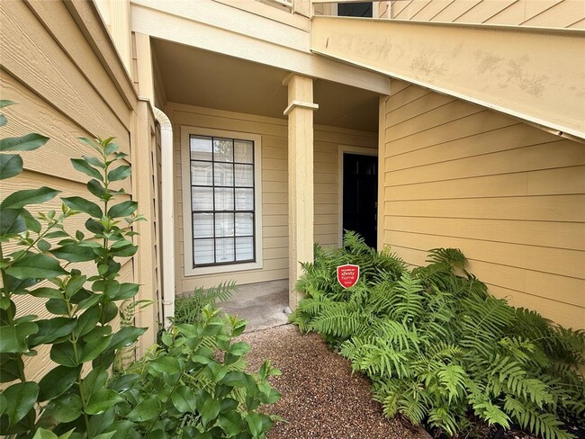 Building Photo - 777 Bering Dr