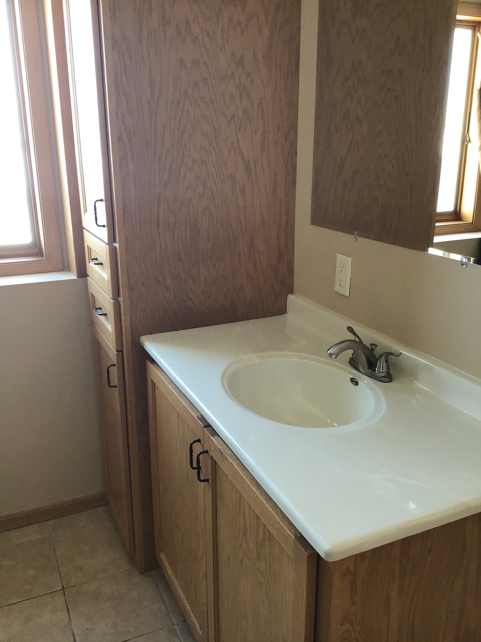 master bath - 146 Erin Ct