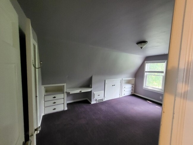 Building Photo - Secluded 4-Bedroom Carriage House with Workshop on Private Road