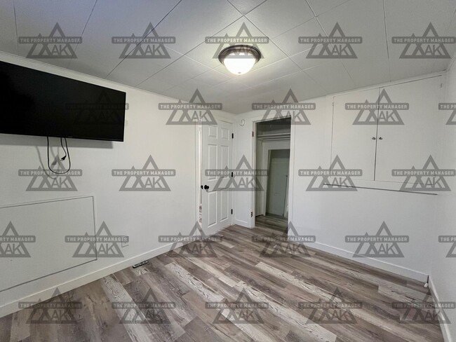 Building Photo - Dog-Friendly Tri-Level Home on Double Lot with Fenced Yard