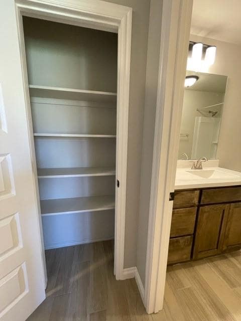 Building Photo - 382 Park Ln