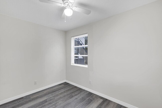 Building Photo - 751 Bellevue Ave