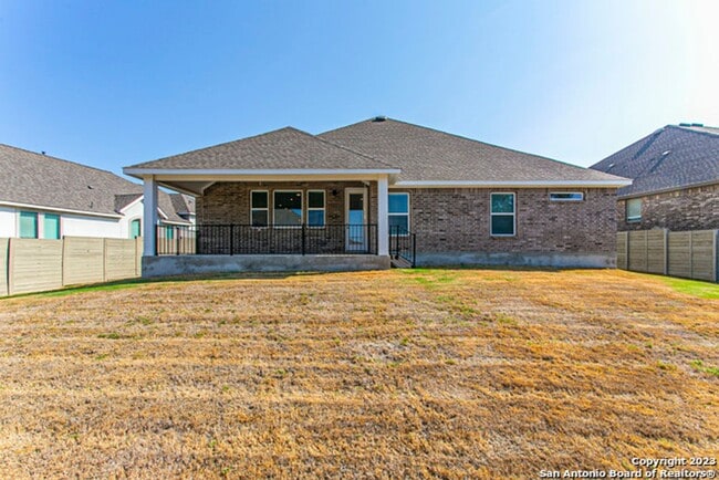 Building Photo - Stunning One-Story Living in Vintage Oaks – 3-Car Garage & Resort-Style Amenities
