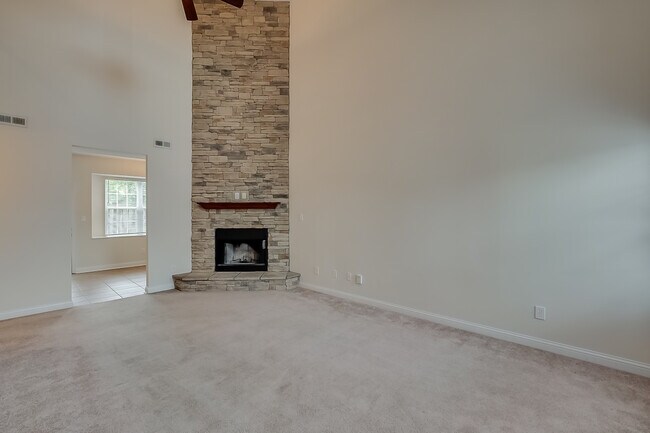 Building Photo - 3356 Sweet Clover Ln