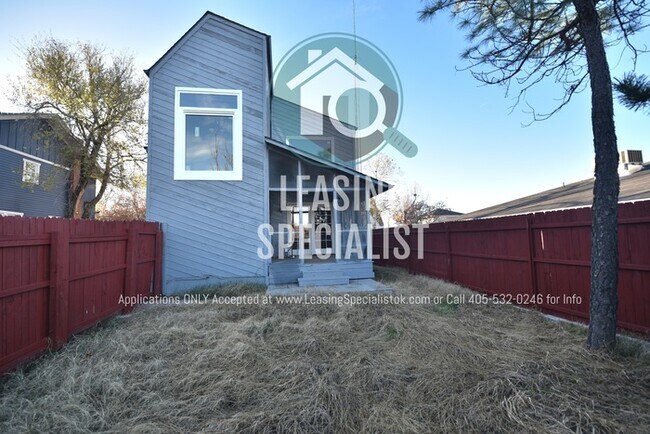 Building Photo - Central Norman 3 Bed 3 Bath MOVE IN SPECIA...