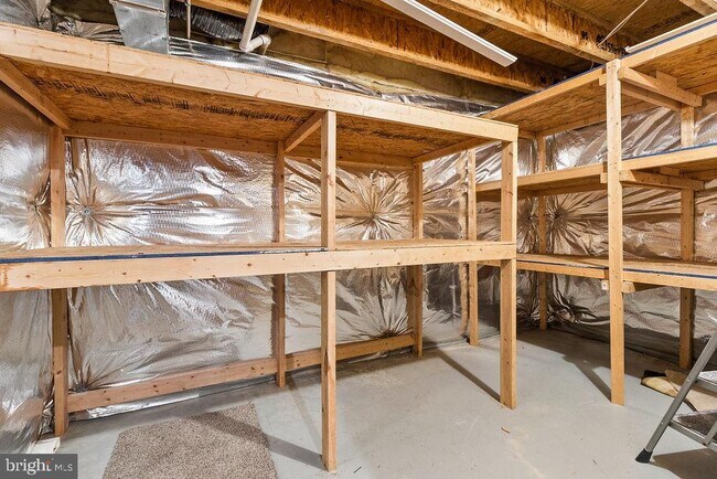 Building Photo - 9871 Upper Mill Loop