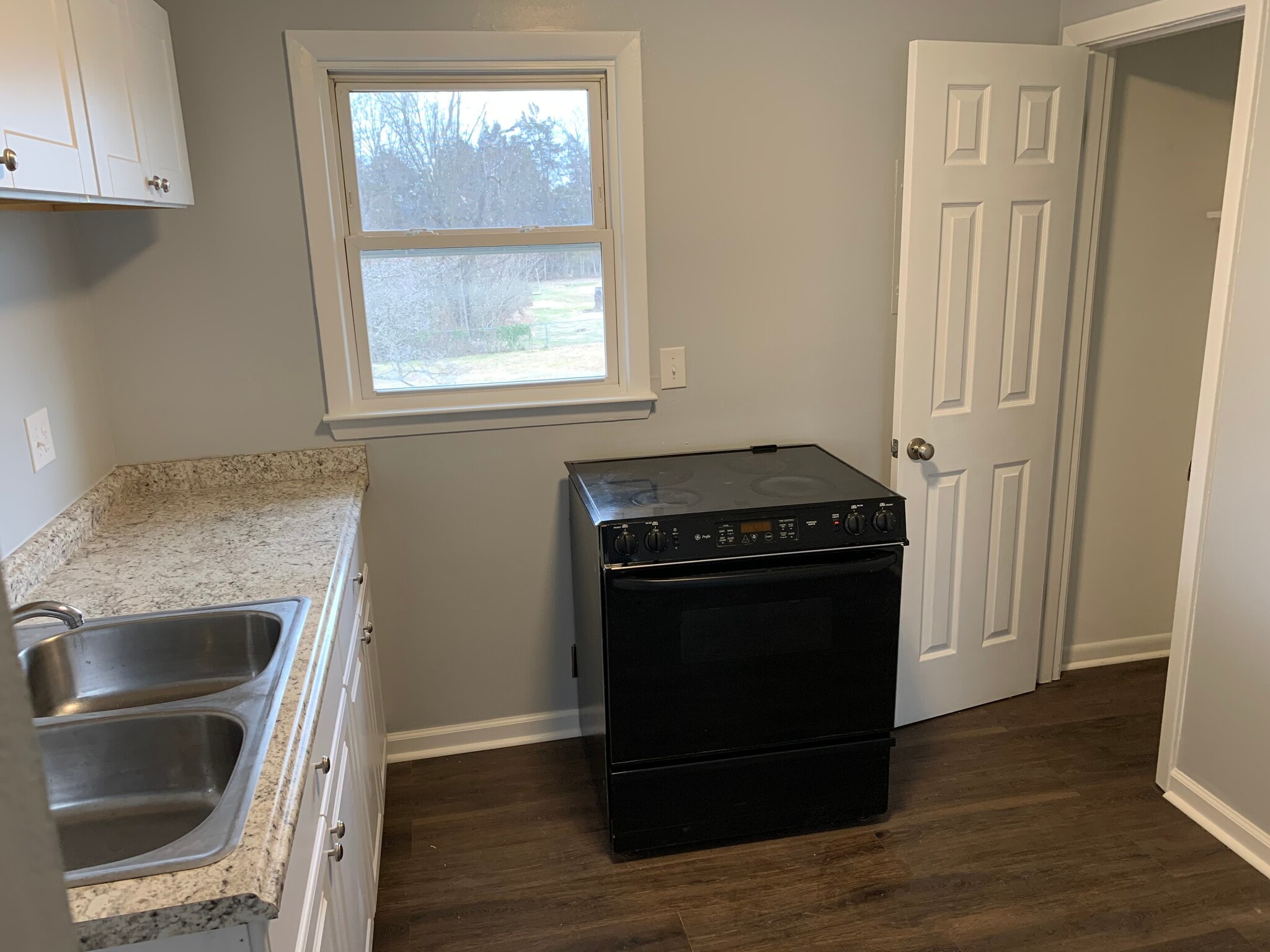 Kitchen - 73 Locust St