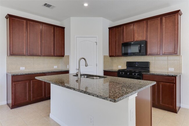 Building Photo - 2912 Cotton Gin Dr