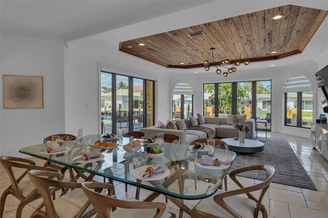 Building Photo - 1011 Rhodes Villa Ave