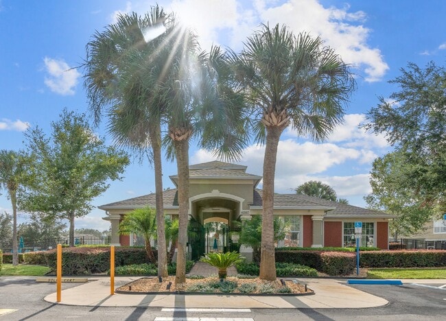 Building Photo - **Beautiful 2 Bd 2 1/2 bath Corner unit in Wynchase!!NO APPLICATION FEES